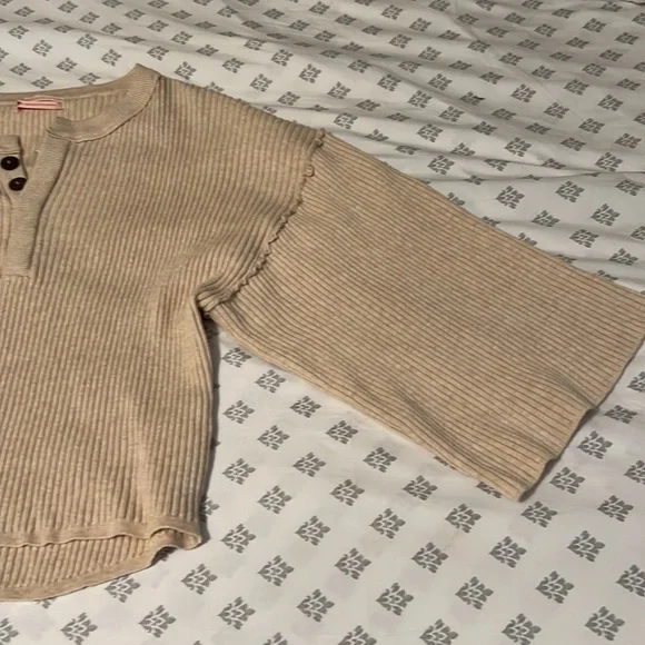 Tan Top - Picture 2 of 3